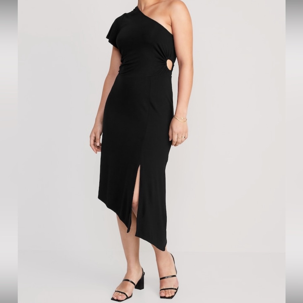 NWT Black One Shoulder Asymmetrical Bag with Cut Out Detail Size XL